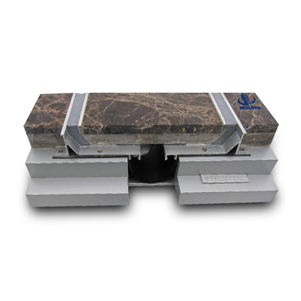 expansion joint (26)